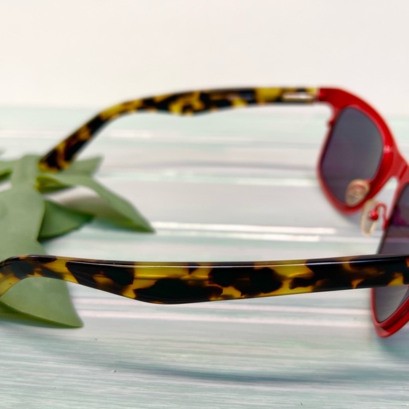 Cinzia Europa Sunglasses With Case - Picture 7 of 9